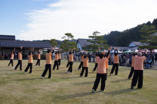 津幡町太極拳協会が「ござっさい祭り」に参加